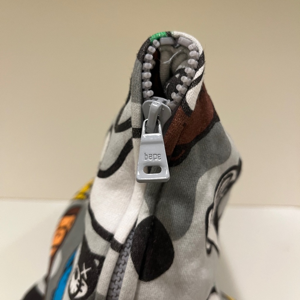 BAPE × KAWS Milo Animal Kingdom full zip hoodie NIGO A Bathing Ape Size M - Picture 3 of 9